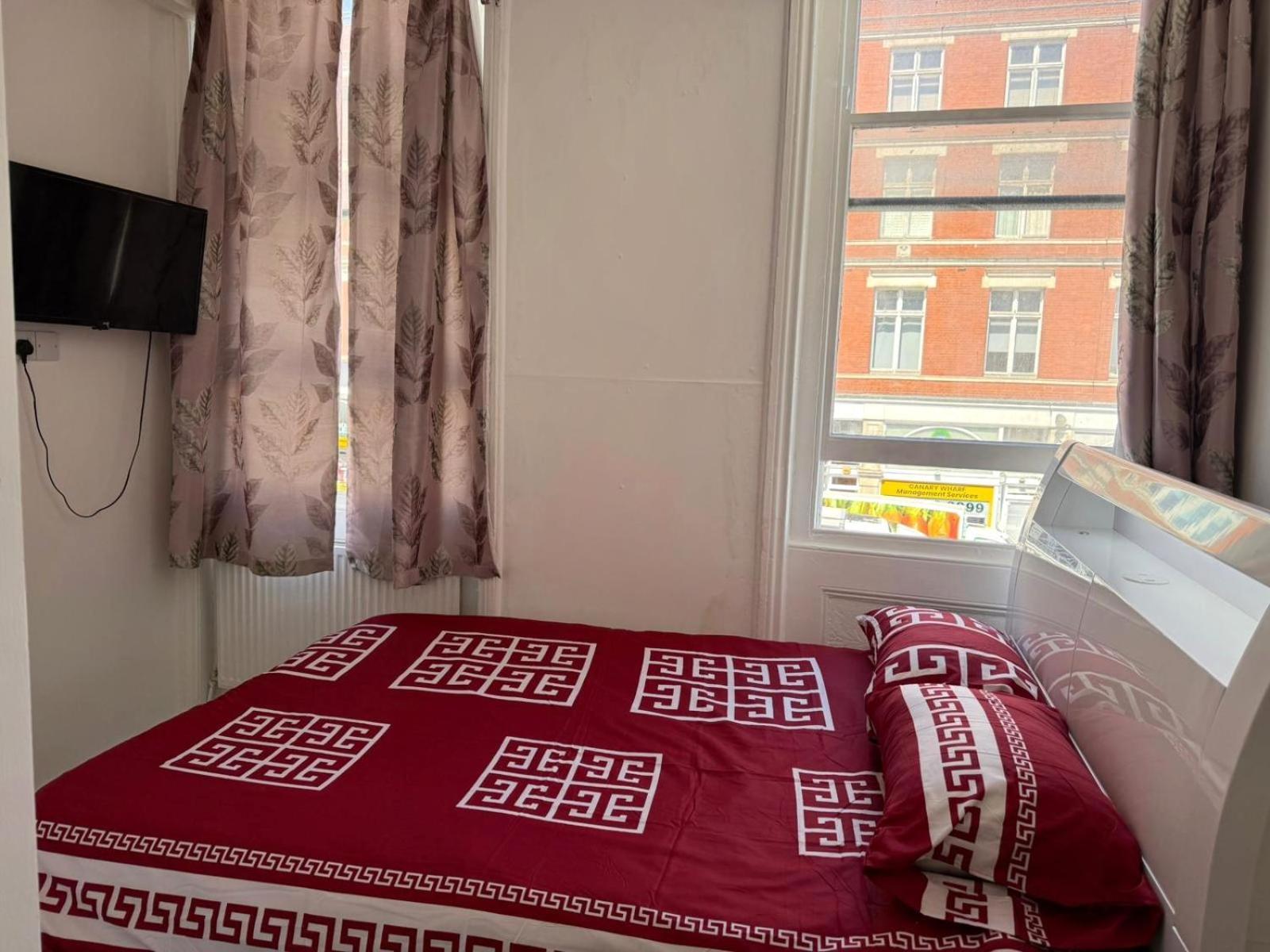 Y2 Guest House Londen Buitenkant foto